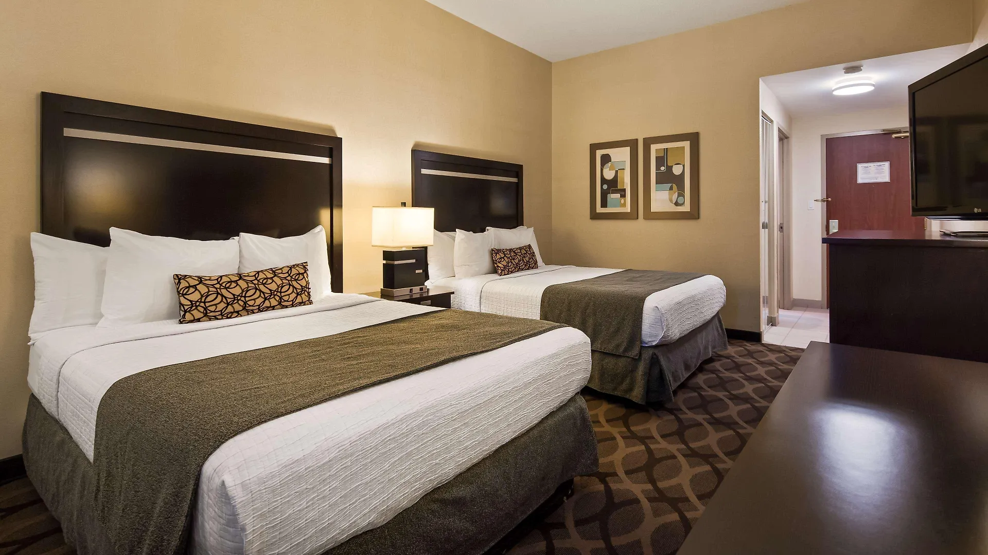 Best Western Plus Travel Hotel Toronto Airport 3*,