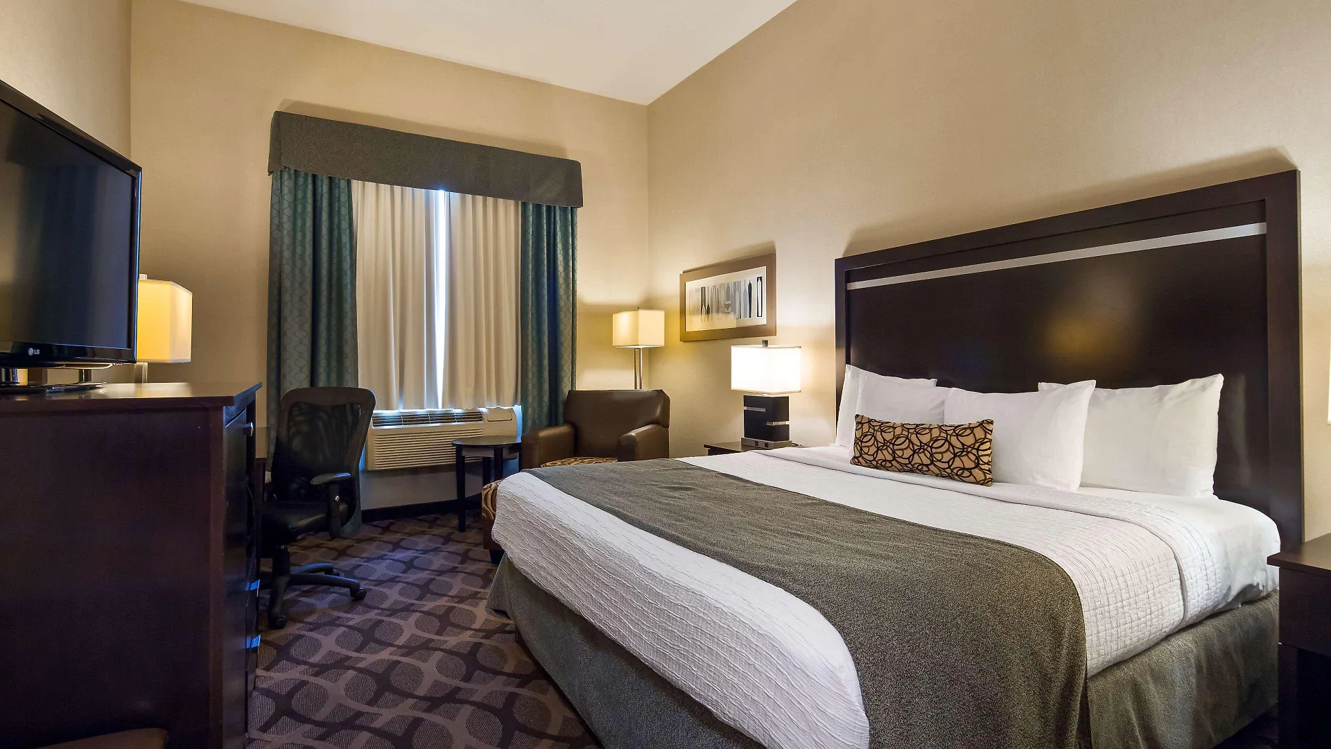 Best Western Plus Travel Hotel Toronto Airport
