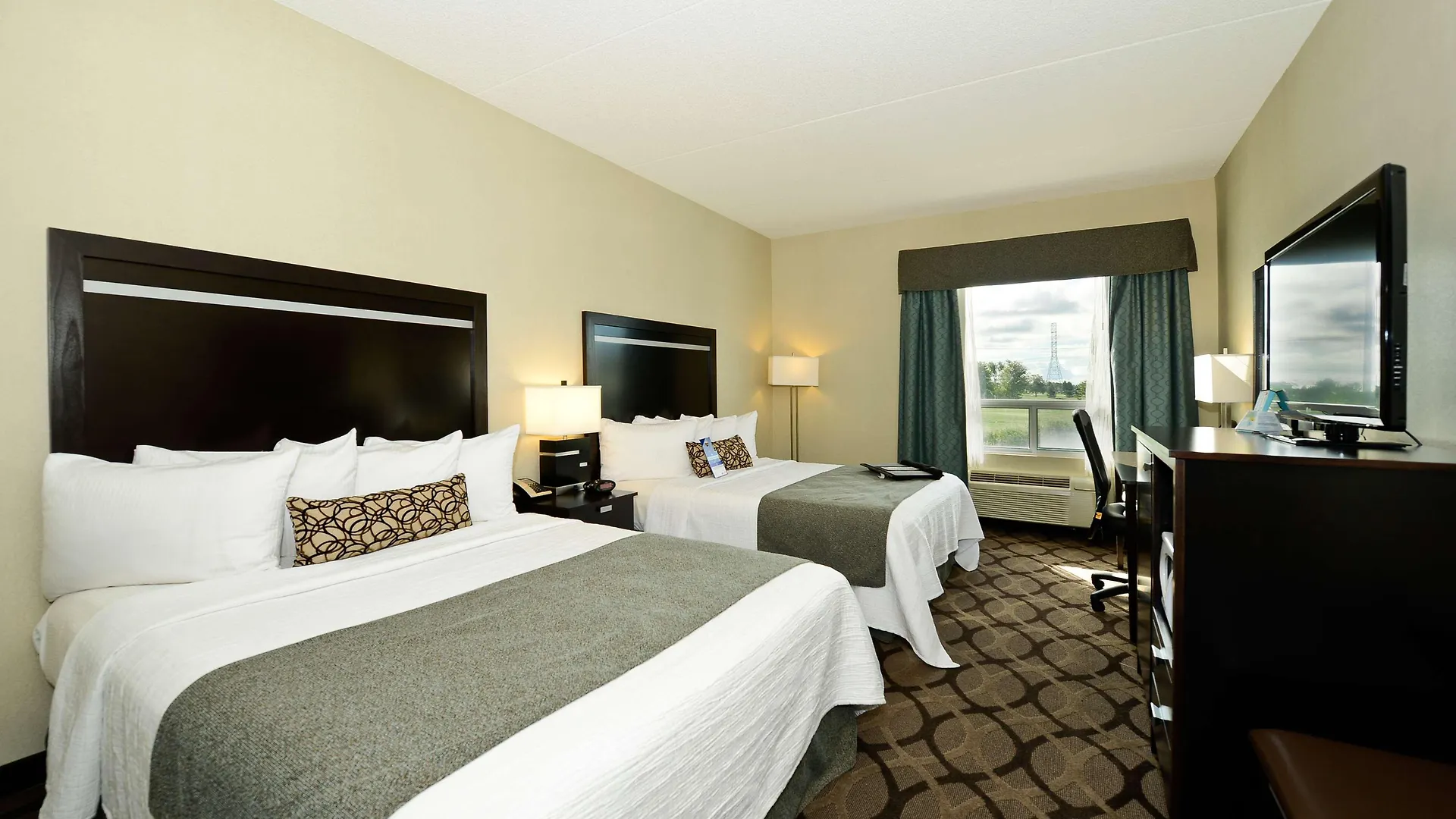 Best Western Plus Travel Hotel Toronto Airport