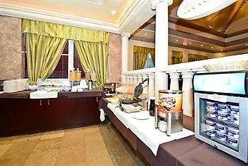 ***  Best Western Plus Travel Hotel Toronto Airport Канада