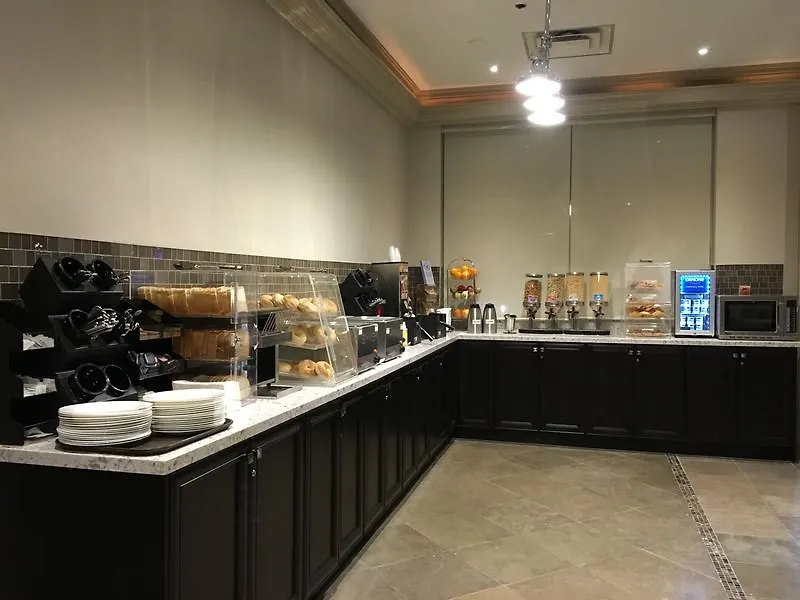 Best Western Plus Travel Hotel Toronto Airport Канада