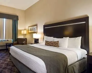 Best Western Plus Travel Hotel Toronto Airport 3*,