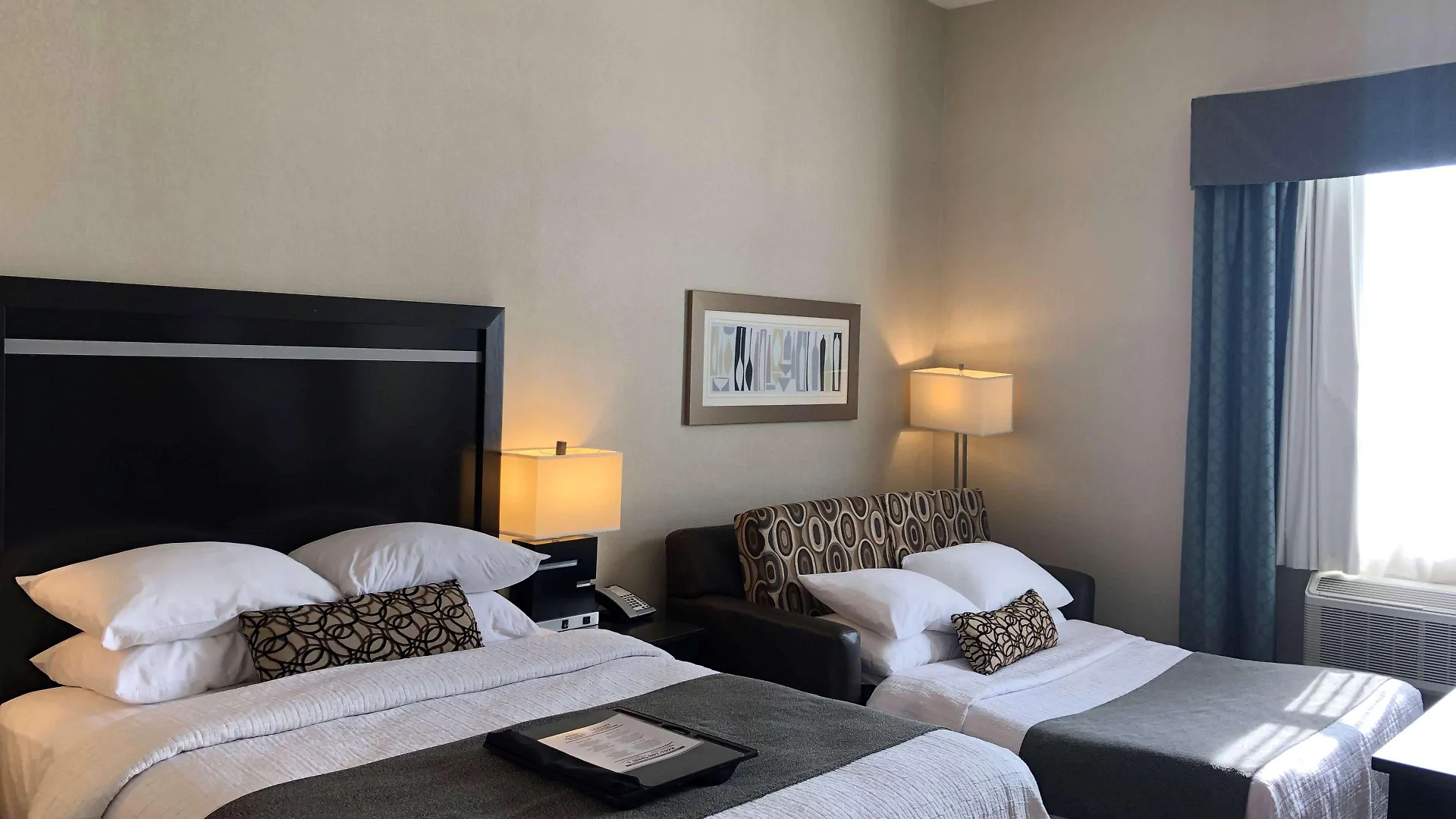 Best Western Plus Travel Hotel Toronto Airport