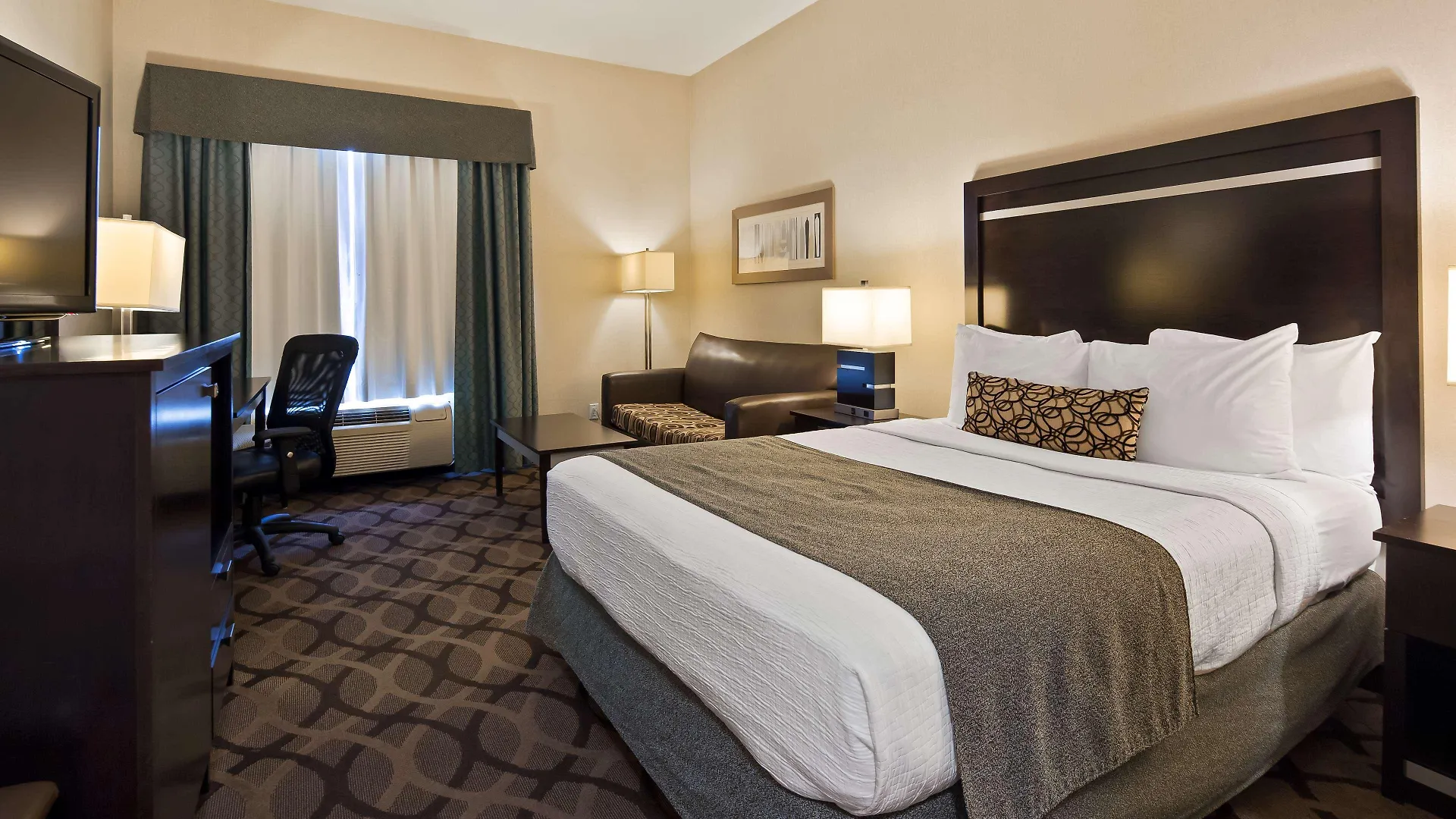 ***  Best Western Plus Travel Hotel Toronto Airport Canada
