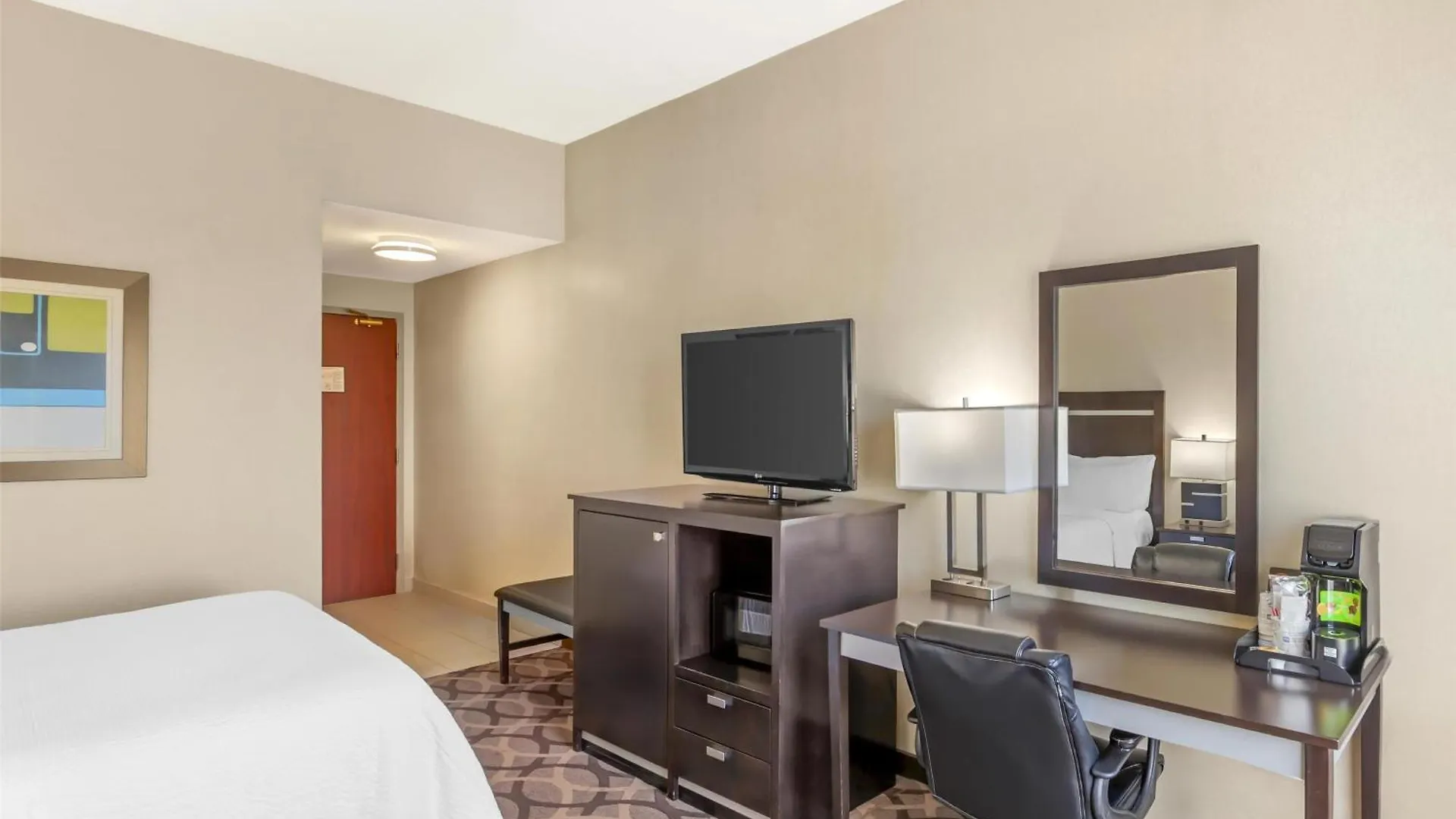 Best Western Plus Travel Hotel Toronto Airport