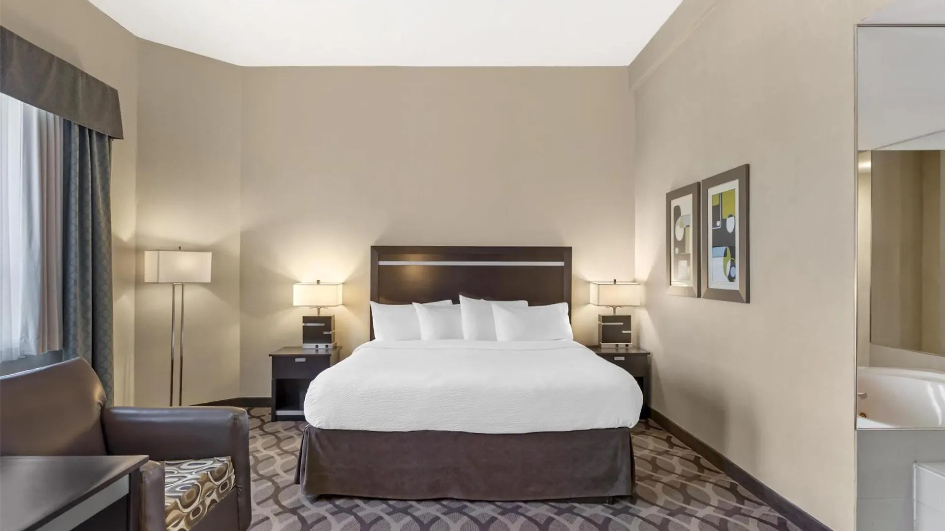 Best Western Plus Travel Hotel Toronto Airport