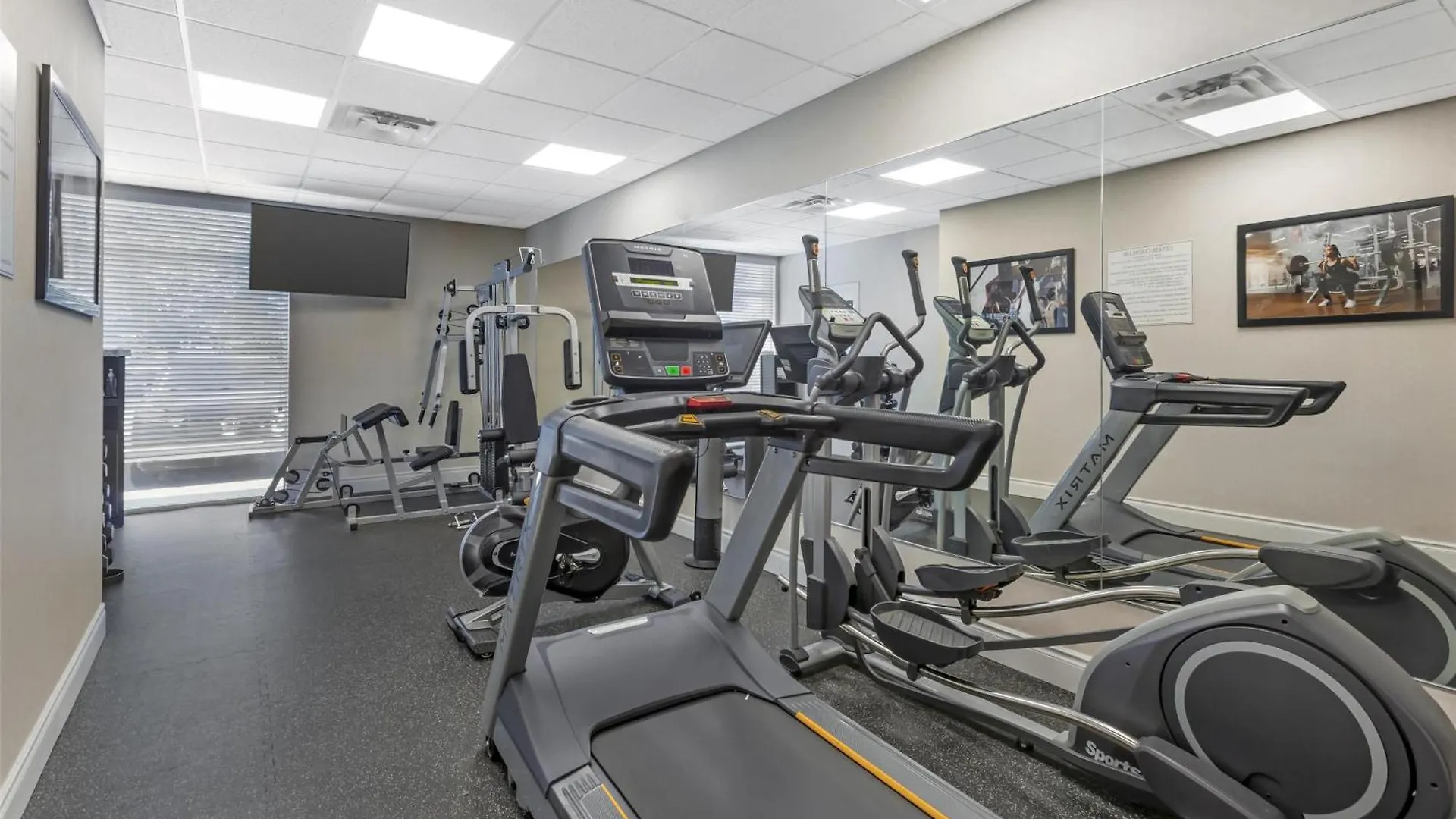 ***  Best Western Plus Travel Hotel Toronto Airport Canada