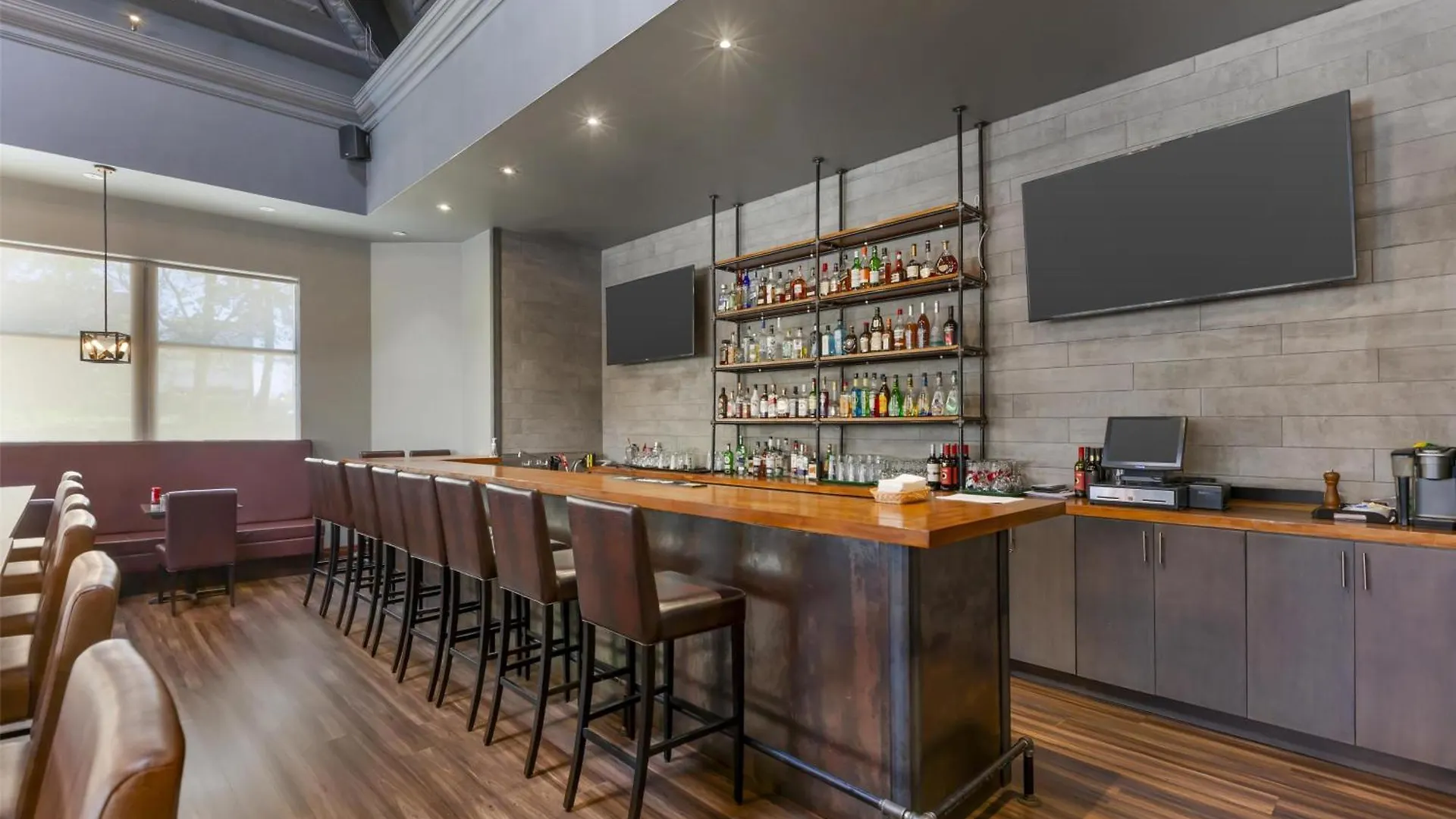 Best Western Plus Travel Hotel Toronto Airport