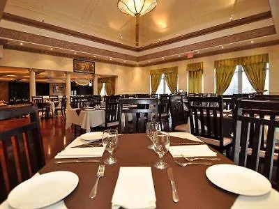 Best Western Plus Travel Hotel Toronto Airport