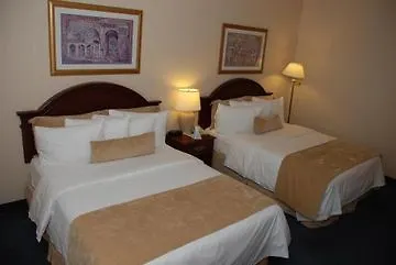 Best Western Plus Travel Hotel Toronto Airport 3*,